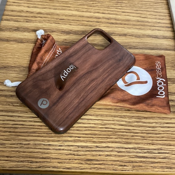 Loopy Case -iPhone 11 Pro Max - Picture 3 of 10